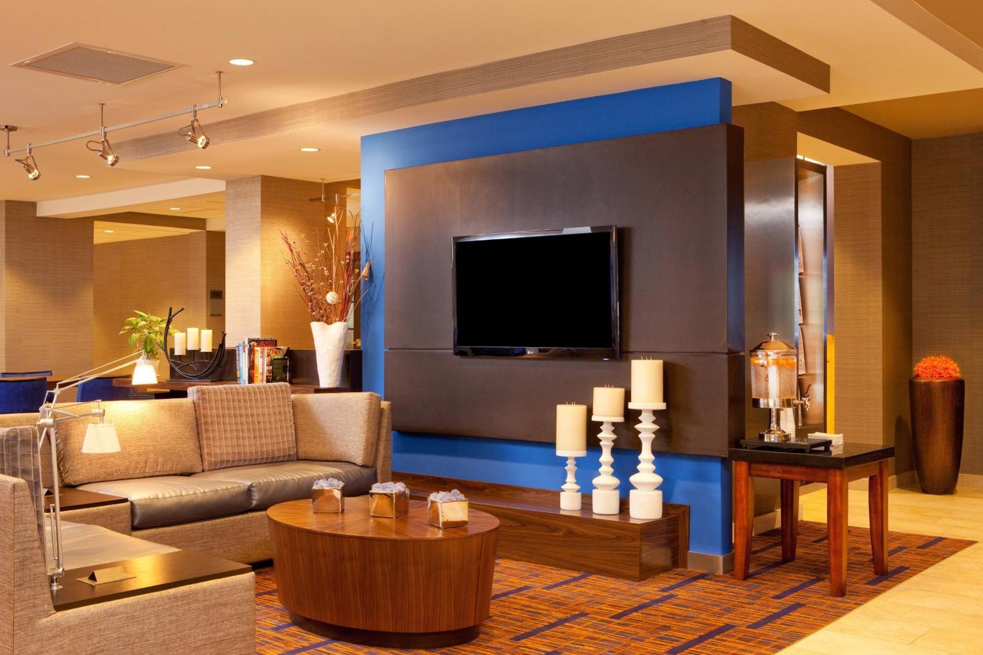 Courtyard Hartford Манчестер Інтер'єр фото
