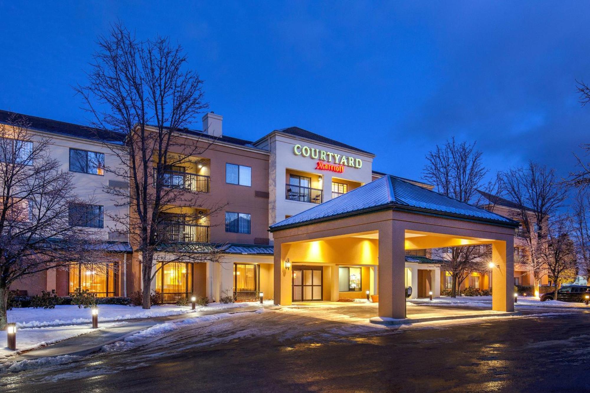 Courtyard Hartford Манчестер Екстер'єр фото